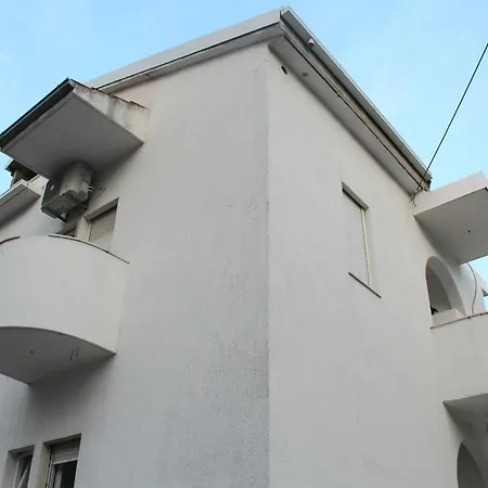 Apartment Maestral *