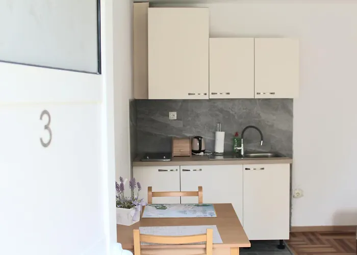 Maestral Apartment *